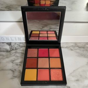 Huda Beauty Coral Obsession Pallet